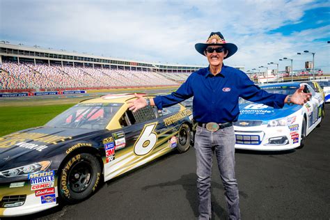 richard petty driving experience locations.